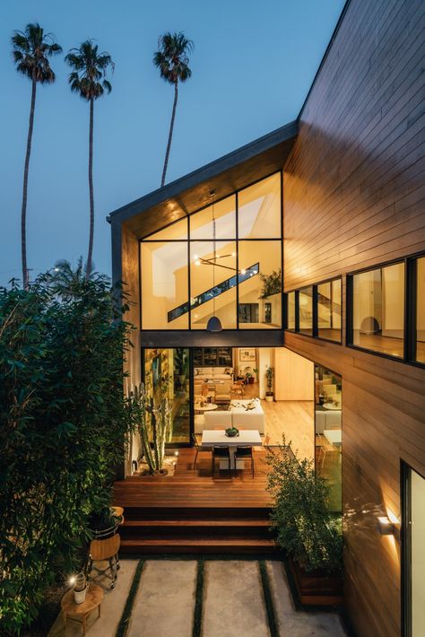 Photo 11 of 12 in An Uplifting Venice Beach Home Geared for Outdoor Living Seeks $4.64M - Dwell Glass Exterior, California Architecture, Stinson Beach, California Bungalow, House Blend, Patio Spaces, Small Patio, Venice Beach, Architectural Digest