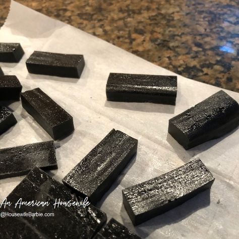 An American Housewife: Homemade low carb, sugarfree black licorice (can also be black licorice gummies) Keto Black Licorice Recipe, Keto Licorice Recipe, Homemade Twizzlers, Black Licorice Recipe, Homemade Licorice, Black Snacks, Homemade Liquorice, Black Licorice Candy, Liquorice Recipes