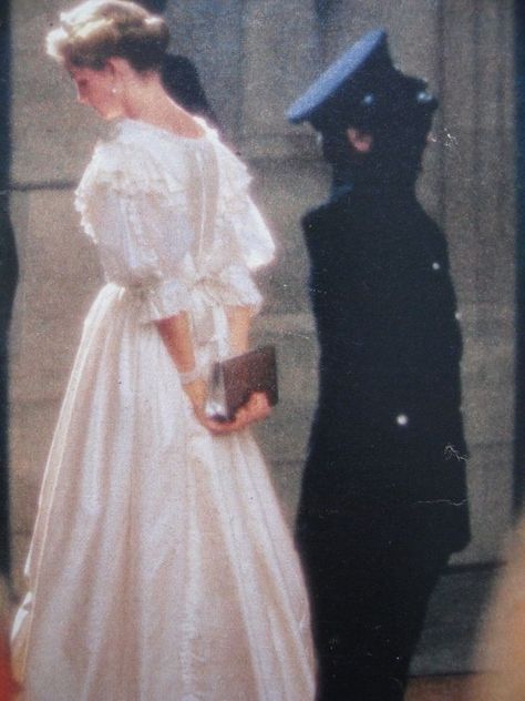 Diana Princesa, Queen Diana, Rich Vibes, Princess Diana Fashion, Istoria Artei, Princess Diana Family, Princess Diana Photos, Princess Diana Pictures, Princes Diana