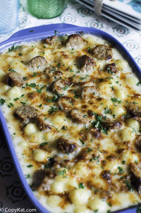 You are going to love this Alfredo sausage and gnocchi bake, this is an easy dinner to put together. Easy Alfredo, Gnocchi Bake, Italian Casserole, How To Cook Gnocchi, Baked Gnocchi, Homemade Gnocchi, Hearty Casseroles, Filling Dinner, Homemade Alfredo Sauce