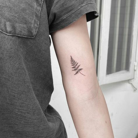 Pine Tattoo, Believe Tattoos, Fern Tattoo, Sweet Tattoos, Inspiration Tattoos, Doodle Tattoo, Mountain Tattoo, Classy Tattoos, Subtle Tattoos