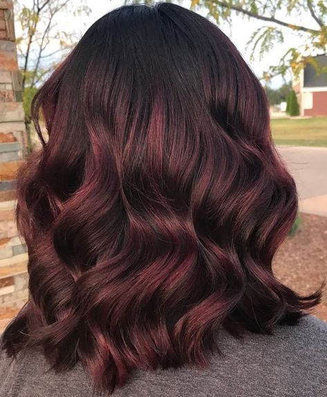 Subtle Merlot Balayage Wavy Hair Merlot Balayage, Dark Burgundy Hair, Burgundy Balayage, Burgundy Highlights, Auburn Balayage, Maroon Hair, Hair Color Burgundy, Dark Red Hair, Dark Burgundy