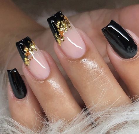 Gold And Black Gel Nails, Black Encapsulated Nails, Black And Gold Nails Design Classy, Black And Gold Outfit Classy, Black And Gold Nails Acrylic, Black And Golden Nails, Gold Nails French, Black Gold Nails, Black Gel Nails