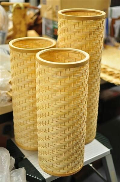 Bamboo Furniture Diy, Bamboo Containers, Bamboo Diy, Crockery Design, Bamboo House Design, Bamboo Architecture, Bamboo Decor, Bamboo Light, Bamboo Lamp