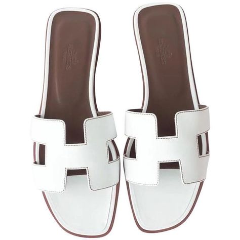 Hermes Oran Sandals, Hamptons Summer, Looks Pinterest, Malibu Barbie, Hermes Oran, Women's Handbags, Dream Shoes, Mode Vintage, Dream Clothes