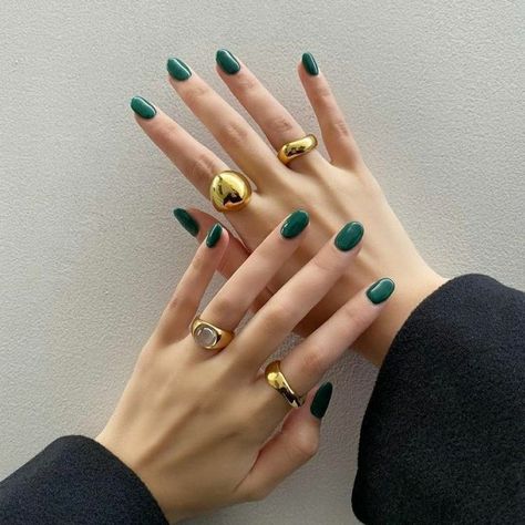 Gel Nail Green Colors, Green Gel Nails, Minimal Nails Art, Hello Nails, Simple Gel Nails, Minimal Nails, Minimalist Nails, Manicure Y Pedicure, Chic Nails