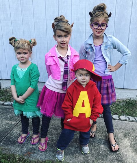 Alvin and the Chipmunks and Chipettes costume Chipettes Costume, The Chipmunks Costume, Chipmunks And Chipettes, Chipmunks Costume, Toddler Halloween Costume, Sibling Halloween Costumes, First Halloween Costumes, Themed Halloween Costumes, Cute Group Halloween Costumes