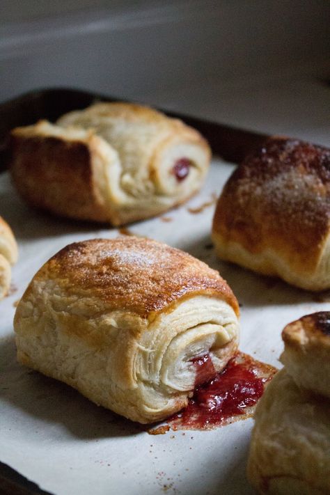 Raspberry Cream Cheese Croissants Raspberry Cream Cheese Croissant, Raspberry Croissant Recipe, Cream Cheese Croissant, Raspberry Croissant, Croissant Rolls, Baking Pastries, Croissant Roll, Raspberry Cream Cheese, Cheese Croissant