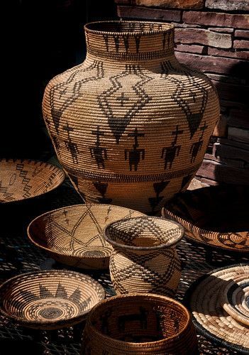 Southwestern Decor - Beautiful Must-Have's For Your Southwest Home Southwest Decorating, Rattan Lampe, Southwest Home, Southwestern Home Decor, Native American Decor, Indian Baskets, Native American Baskets, Southwestern Home, Southwestern Decor