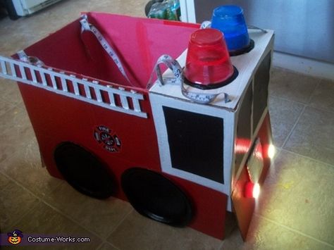 Box Fire Truck, School Bus Costume, Cardboard Dress, Best Diy Costumes, Costume Works, Fire Brigade, Boy Costumes, Box Car, Fire Truck