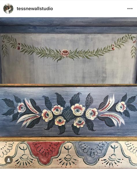 Bloomsbury Style, Tess Newall, Stenciled Walls, Magical Crafts, Folk Decor, Swedish Furniture, Sleigh Bed, Antique Folk Art, Folk Art Flowers