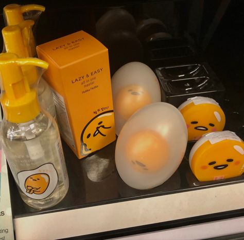 Gudetama Room Decor, Gudetama Shoes, Gudetama Merch, Gudetama Makeup, Gudetama Aesthetic, Gudetama Stuff, Sanrio Skincare, Gudetama Sanrio, Sanrio Gudetama