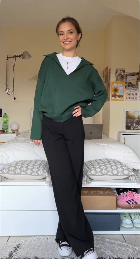 Business Casual Cropped Pants, Clinic Receptionist Outfit, Casual Work Outfits Midsize Women, Cozy Simple Outfits, Christmas Business Casual Outfits, Work Outfits Women Mid Size, Quarterzip Outfits, Aesthetic Teacher Outfit, Athletic Work Outfit