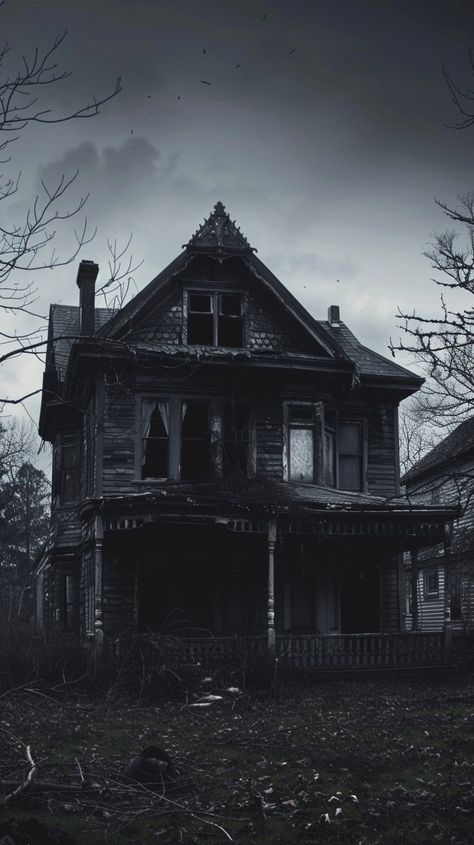 Gloomy Sky, Creepy Old Houses, Ocean Flowers, Eerie Places, House Image, Abandoned Mansion, Twilight Sky, Broken Window, Victorian Mansions