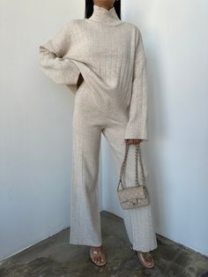 Beige Set Outfit, Classy Comfy Outfits, Fashion Inspo Outfits Minimal Chic, Wardrobe Revamp, Black Mesh Bodysuit, Zara Knitwear, Summer Knitwear, Buttoned Cardigan, 2024 Goals