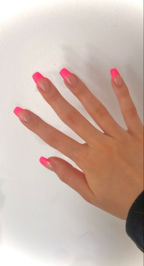 Hot Pink Tip Acrylic Nails, Cute Nails Acrylic Coffin French Tip, Simple Spring Break Nails Acrylic, Fun Nail Inspo Coffin, Preppy Nails Acrylic Square, Long Preppy Nails, Acrylic Nails For Spring Break, Nails To Get For Vacation, Hot Pink French Tip Coffin Acrylic Nails