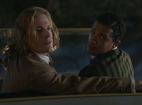 Louis And Lestat, Vampire Hair, Lestat And Louis, Vampire Shows, The Vampire Chronicles, Movie Shots, Interview With The Vampire, The Last Airbender, Pretty Men