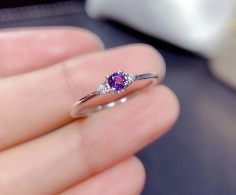 Cute Promise Rings, Amethyst Wedding Rings, Purple Ring, Cute Engagement Rings, Couple Wedding Rings, Purple Diamond, Magical Jewelry, Bangles Jewelry Designs, Jewelry Accessories Ideas