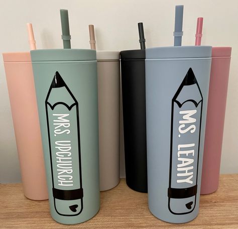 These 20 oz acrylic tumblers come in various colors. Personalize this teacher tumbler with the teacher's name of your choice. These make the perfect gift for teachers on any occasion. Get this as a gift for the special teacher in your life for Christmas, teacher appreciation week, or just because. * 20 Oz * Comes with straw * The pencil and name on the cup are permanent vinyl * Comes in various color options ** These cups are hand wash only** Processing time is 2-3 days. This will likely increas Gift From Student Teacher, Christmas Teacher Appreciation, Christmas Presents For Teachers, Teacher Gift Christmas, Tumbler With Name, Appreciation Gifts Diy, Teacher Appreciation Gifts Diy, Cute Teacher Gifts, Custom Teacher Gifts