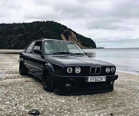 E30 BMW Modded Bmw 3 Series, Bmw E30 Black, Bmw M30, Bmw E30 Coupe, Car Shoot, Bmw Sports Car, Bmw Black, Datsun Car, Bmw Sport