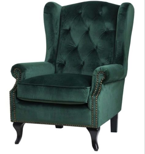 Green Wingback Chair, Muebles Shabby Chic, Green Velvet Chair, Fancy Chair, Green Wing, Velvet Living Room, Luxury Chairs, Hill Interiors, Living Room Sofa Design