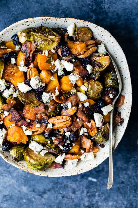 Sweet and spicy maple roasted butternut squash & brussels sprouts and savory, crispy bacon. This filling, veggie-packed dish is perfect for a side dish. Macro Diet, Macro Recipes, Ambitious Kitchen, Cooking Bacon, Sprout Recipes, Macro Meals, Brussels Sprouts Recipe, Veggie Side Dishes, 500 Calories