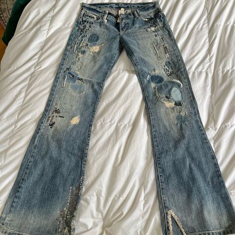 Brand New Abercrombie & Fitch Distressed/Bedazzled Jeans. Bootcut Style And Size 26. Y2k Bootcut Jeans, Bleach Jeans, Abercrombie Y2k, Bleaching Clothes, Bedazzled Jeans, Custom Jean, Cool Jeans, Crust Punk, Bleached Jeans