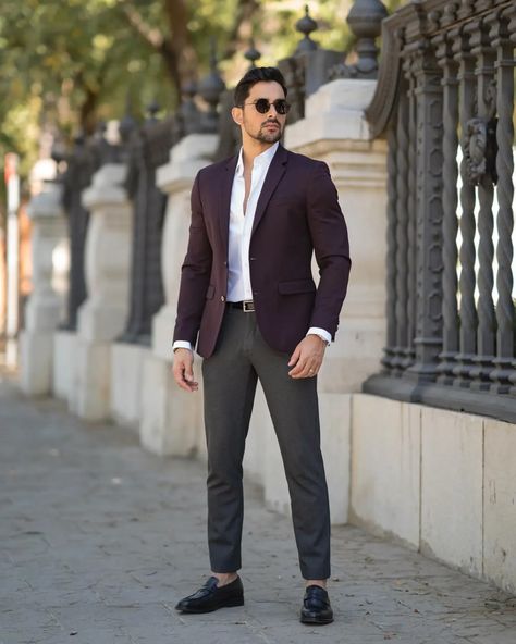 Maroon Blazer Matching Shirt and Pant Ideas  | Maroon Blazer Combination Men - TiptopGents Chinos And Blazer Men, Blazer Outfits Men Classy, Blazer Outfits Men Wedding, Maroon Blazer Outfit, Black Blazer Outfit Men, Burgundy Blazer Outfit, Blazer Outfits For Men, Men Graduation Outfit, Men Vest Outfits