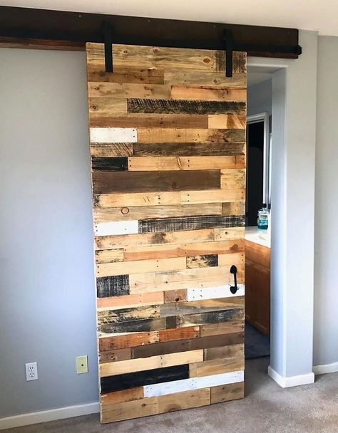 Wood Pallet Decor, Pallet Door, Pallet Projects Wall, Wood Pallet Recycling, Recycled Pallet, Pallet Creations, Pallet Decor, Outdoor Furniture Plans, Pallet Outdoor