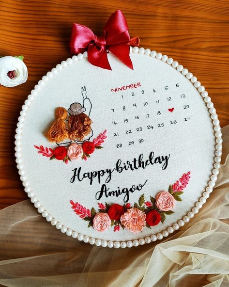 Calender Embroidery Designs, Friendship Embroidery Hoop, Photo Embroidery Hoop Ideas, Farm Fest, Diy Embroidery Flowers, Drawing Embroidery, Tshirt Embroidery, Bracelet Embroidery, Wedding Embroidery Hoop