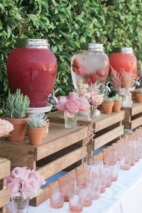 PINK AND GREEN SUMMER SOLSTICE TABLE SETTING - The Social Kitchen Bright Boho Party, Breakfast Drinks For A Crowd, Rustic Romantic Bridal Shower Ideas, Garden Party Hats For Women, Pink Flower Party Decorations, Simple Fall Wedding Reception Ideas, September Garden Party, Unique Party Decorations, Backyard Birthday Party For Adults Decor