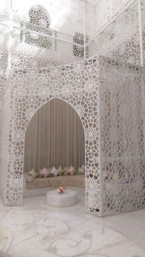 The Best Spots To Spa And Dine In Marrakesh Dekorasi Maroko, Islamic Architecture, Beautiful Architecture, My New Room, Amazing Architecture, Art And Architecture, Marrakech, Feng Shui, Interior Exterior