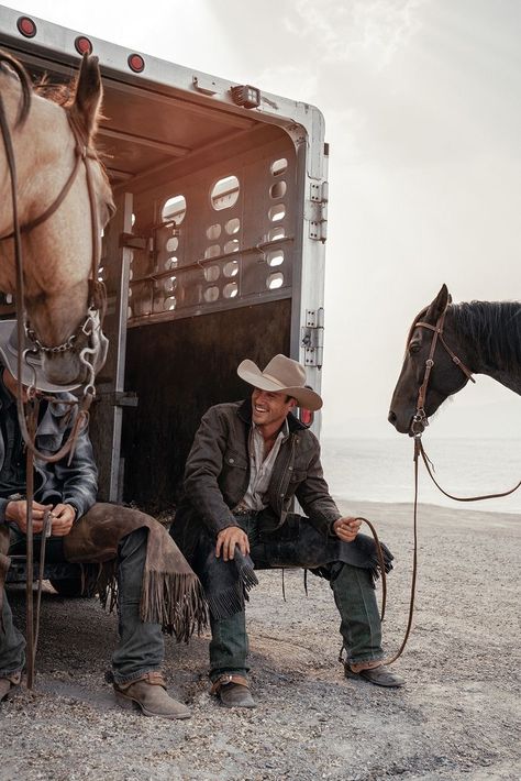 Cowboy Esthetics, Western Lifestyle Photography, Ranching Photography, Cowboy Asethic, Ranch Life Aesthetic, Heartless Aesthetic, Ranch Photography, Cowboy Lifestyle, Cowboy Photography