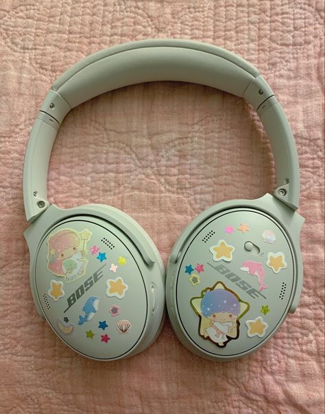 Headphone Deco, Headphone Ideas, Bose Headphones Aesthetic, Pink Electronics, Aesthetic Headphones, Headphone Decoration, Digital Accessories, Headphones Aesthetic, Bose Headphones