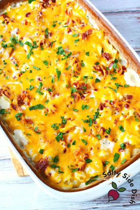 Ranch Chicken Casserole with Bacon Chicken Bacon Ranch Bake, Cheesy Casserole Recipes, Easy Chicken Casserole, Bacon Ranch Casserole, Casserole With Bacon, Quick Casseroles, Chicken Casserole Dinners, Ranch Casserole, Bacon Casserole