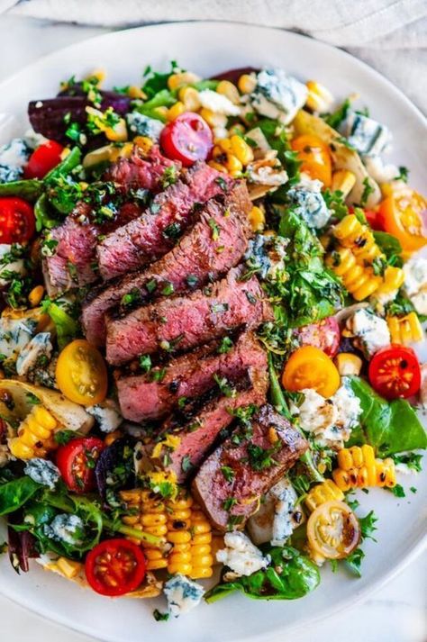 Steak Gorgonzola Salad, Salad With Grilled Corn, Steak And Salad, Steak Gorgonzola, Recipe With Tomatoes, Gorgonzola Salad, Holiday Salad, Balsamic Steak, Salad Dinner