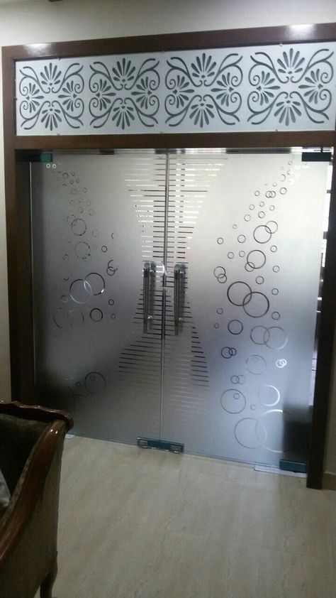 Glass Film Design, Wooden Entrance, Glass Partition Designs, Glass Wall Design, Balcony Glass Design, Backyard Ducks, Glass Etching Designs, Window Glass Design, Etched Glass Door