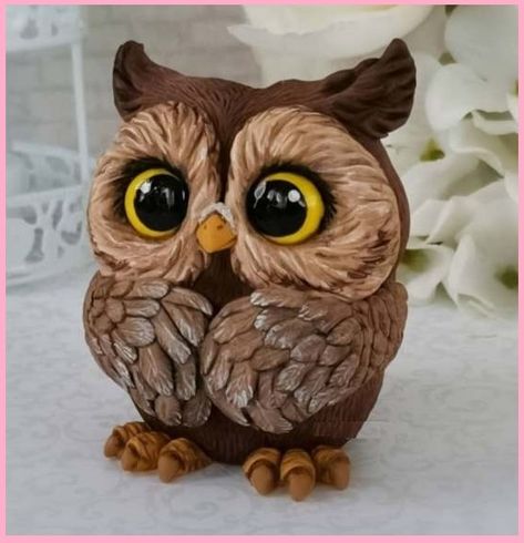 Polymer Clay Owls, Ideas For Polymer Clay, Clay Owl Diy, Polymer Clay Cute Animals, Clay Birds How To Make, Clay Ideas Animals, Animal Sculptures Clay, Cute Polymer Clay Animals, Fimo Clay Ideas