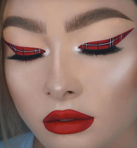 New Eyebrow Trend, Diy Makeup Looks, Plaid Makeup, Makeup Looks Ideas, Eyebrow Trends, Different Makeup Looks, Jessica Rose, Rose Makeup, Prom Makeup Looks