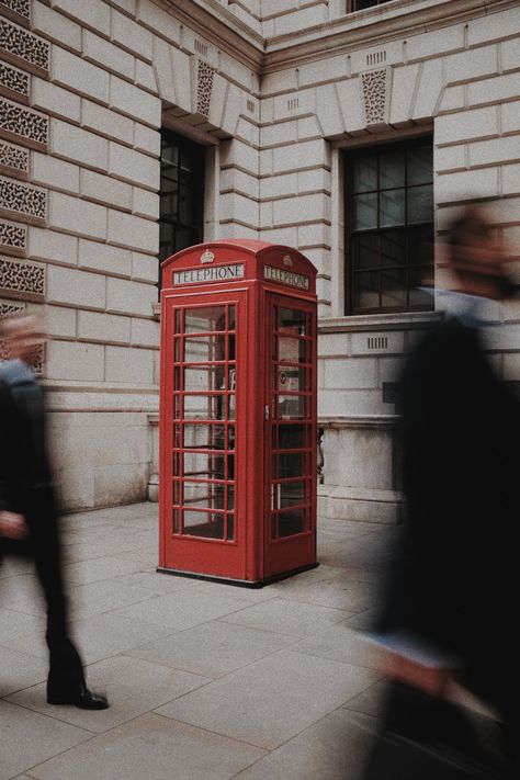 Telephone Booth Aesthetic, Japanese Photo Booth, Booth Aesthetic, Picture Booth, London Telephone Booth, London Photo Ideas, Street Photography Model, London Phone Booth, Story Help