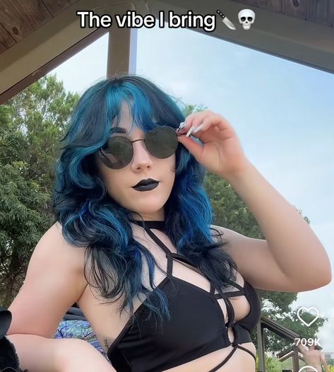 Blue Hair With Money Piece, Money Piece Black Hair, Blue Money Piece Hair, Blue Money Piece, Money Piece Dark Hair, Hairstyle Blue, Blue Money, Midnight Blue Hair, Hair With Money Piece