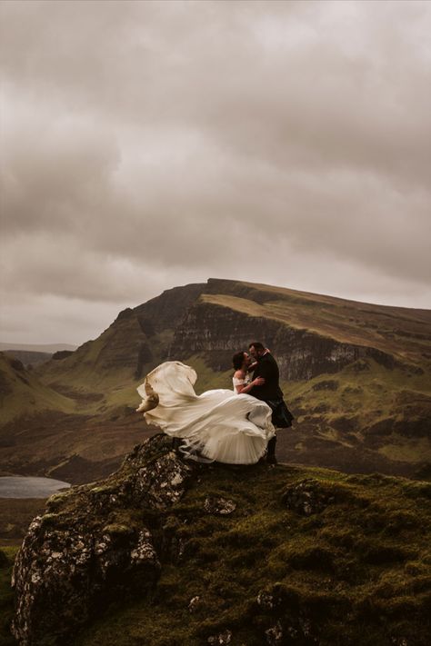 Mountain Wedding Portraits, Scotland Wedding Photography, Mountain Wedding Elopement, Wales Elopement, Mountain Elopement Photos, Mountain Elopement Dress, Glencoe Elopement, Moody Elopement, Mountain Wedding Dress