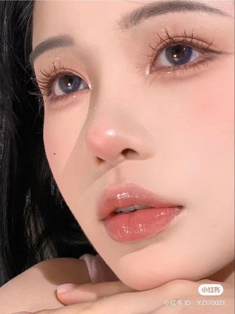 Ulzzang Lips, Lips Aesthetic, Soft Natural Makeup, Makeup Face Charts, Face Chart, Glam Makeup Look, School Makeup, Lip Injections, Glowing Makeup