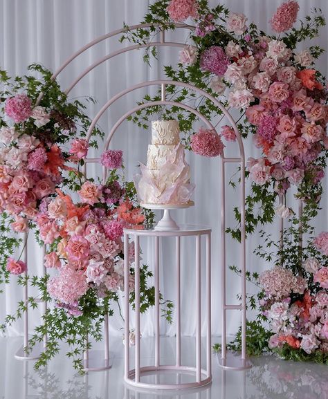 Bride To Be Decoration Ideas, Treasure Room, Bride To Be Decorations, Kiss The Miss Goodbye, Bridal Shower Backdrop, Wedding Backdrop Design, Bridal Shower Inspiration, Birthday Party Theme Decorations, Shower Inspiration