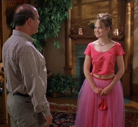 10 things i hate about you style - Google Search Iconic Prom Dresses, Dresses From Movies, Lark Voorhies, 10 Things I Hate About You, Pretty Little Liars, Back In Time, All Time, In Time, Pretty In Pink