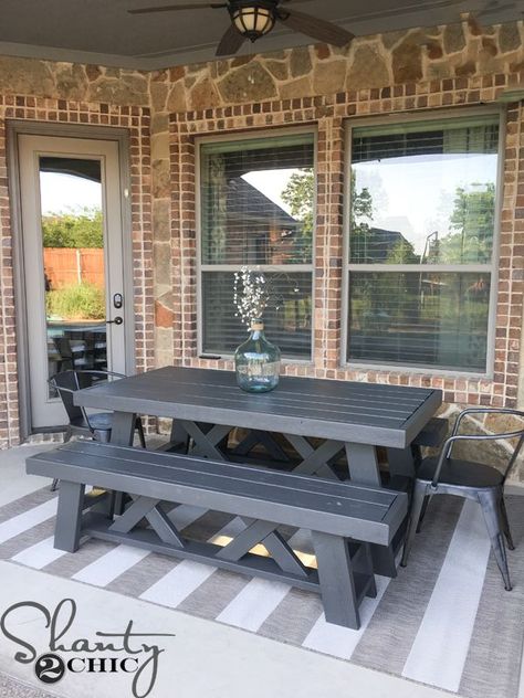 Lovely Outside Patio Revamp - Shanty 2 Stylish Diy Patio Table, Diy Outdoor Table, Outdoor Patio Table, Casa Exterior, Free Plans, Painted Table, Back Patio, Patio Area, Diy Patio