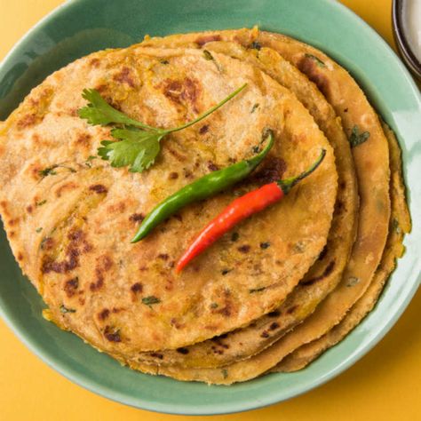 Mirchi Ajwain Paratha North Indian Recipes, Paratha Recipe, Recipe Step By Step, Paratha Recipes, Appetizer Salads, Baking With Kids, Green Chilli, Smoothie Shakes, Recipe Video