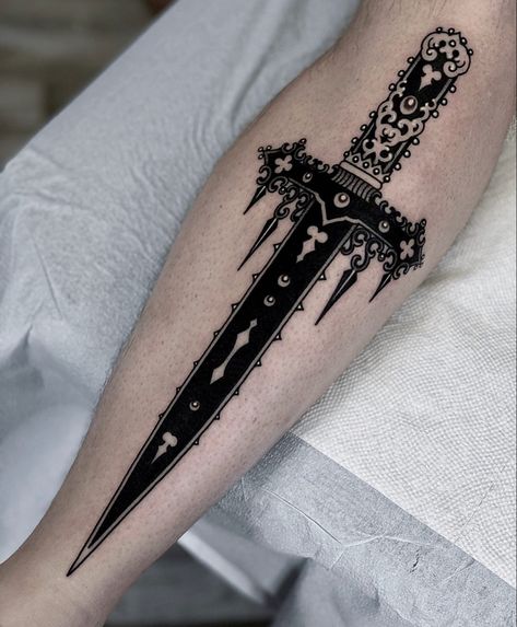 Daggar Tattoo, Tattoo Perna, Blade Tattoo, All Black Tattoos, Knife Tattoo, Realistic Tattoo Sleeve, Wicked Tattoos, Tattoo Instagram, Fantasy Tattoos