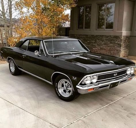 70s Muscle Cars, 1966 Chevelle, Classic Cars Chevy, Chevy Chevelle Ss, Old Muscle Cars, Chevrolet Chevelle Ss, New Retro Wave, Chevy Muscle Cars, Chevy Chevelle