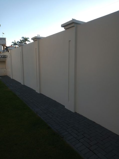 Simple Compound Wall Design, Boundary Design, Compound Wall Gate Design, Home Roof Design, Boundry Wall, Perimeter Wall, Chicago Homes, Fence Wall Design, Adaptive Tools